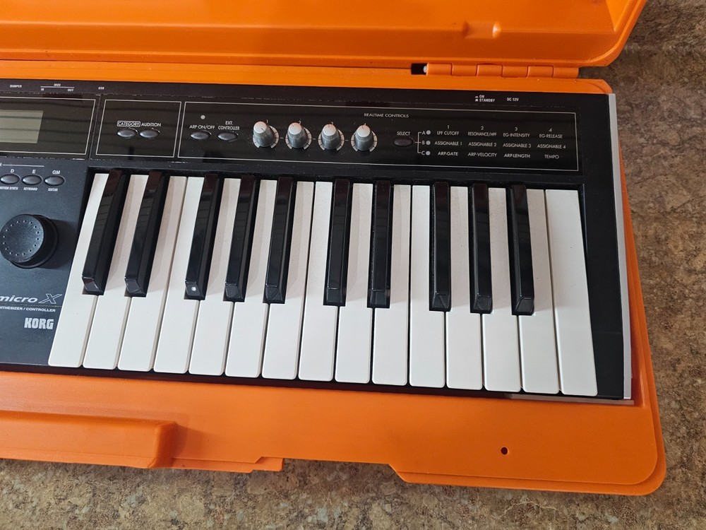 Korg Micro X 25-Key Synthesizer Keyboard Pre-owned w/ Case + Power Cable