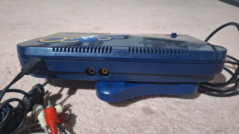 Tec Toy Master Evolution Blue Sonic Theme with 132 games in memory