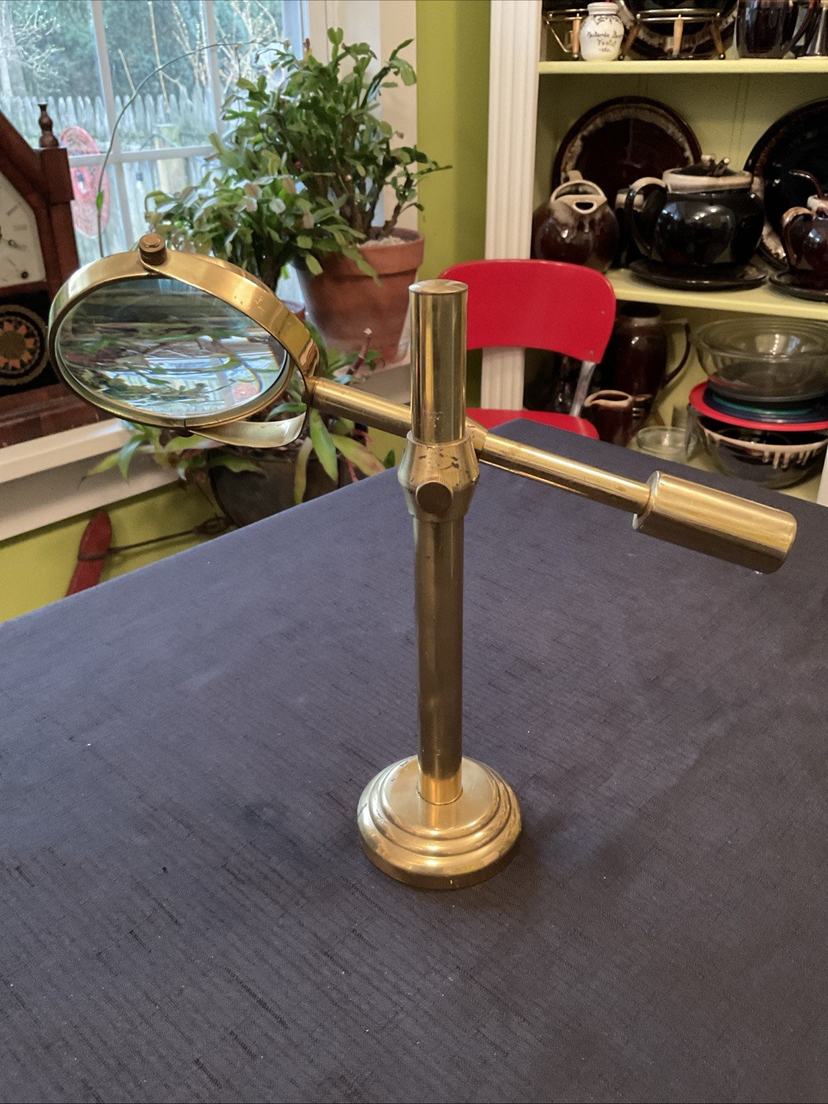 Vintage Desk Top Adjustable Brass And Glass Magnifying Glass On Stand