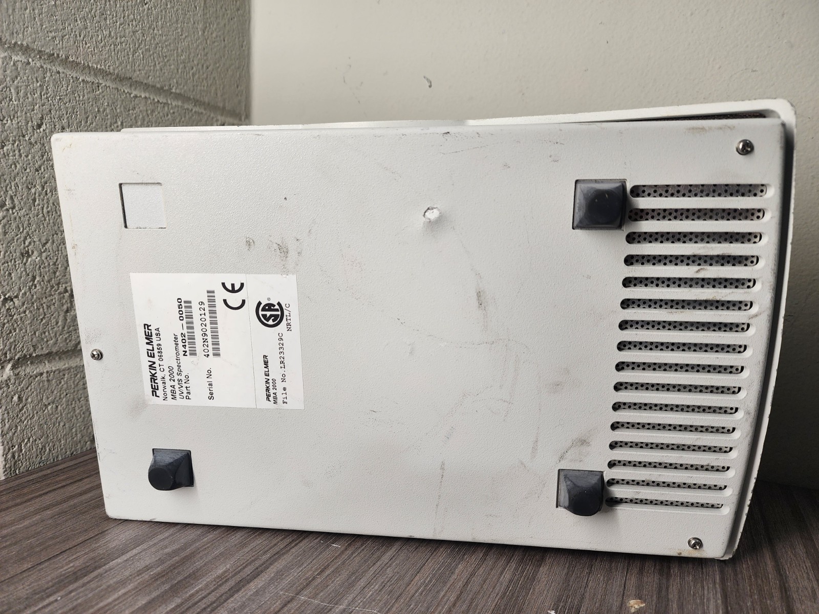 Perkin Elmer MBA 2000 UV/VIS Spectrometer N402-0050