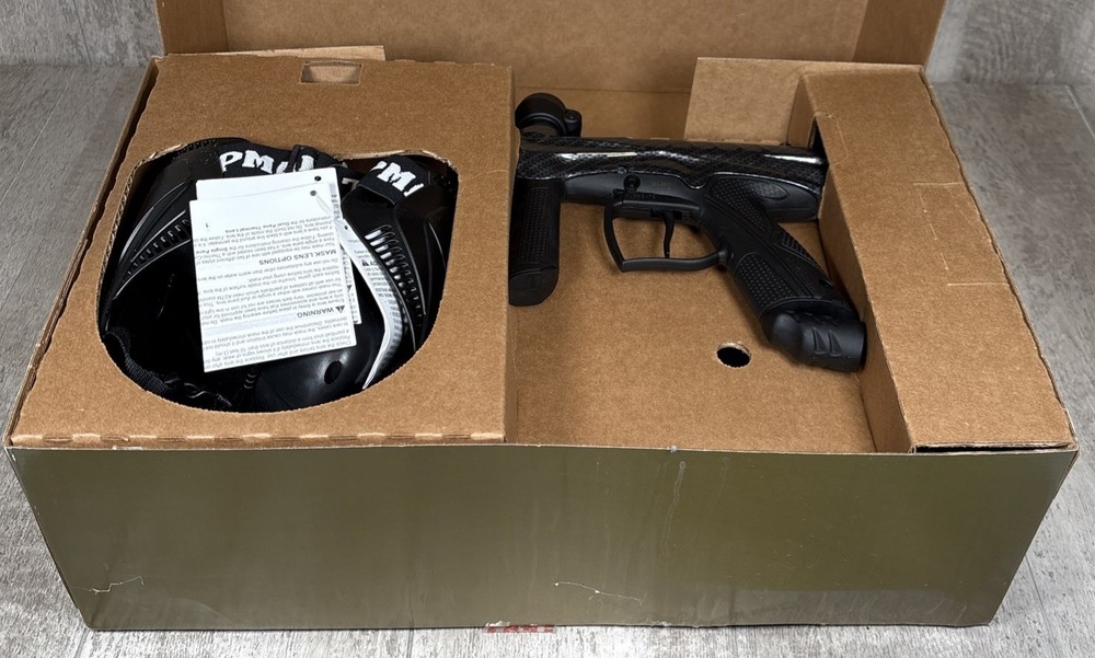 Tippmann Gryphon FX Semi-Automatic .68 Caliber Paintball Marker Power Pack Set