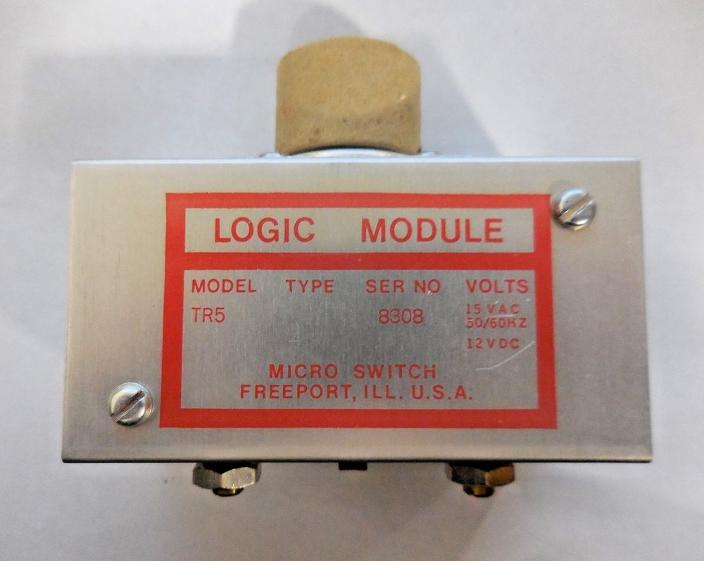 Logic Module TR5/ 8308/ 15 VAC/ 12 VDC/ 50/60 Hz/ Micro Switch