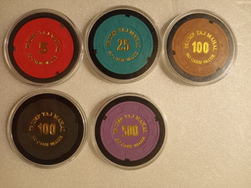TRUMP TAJ MAHAL SET OF 5 NCV CHIPS