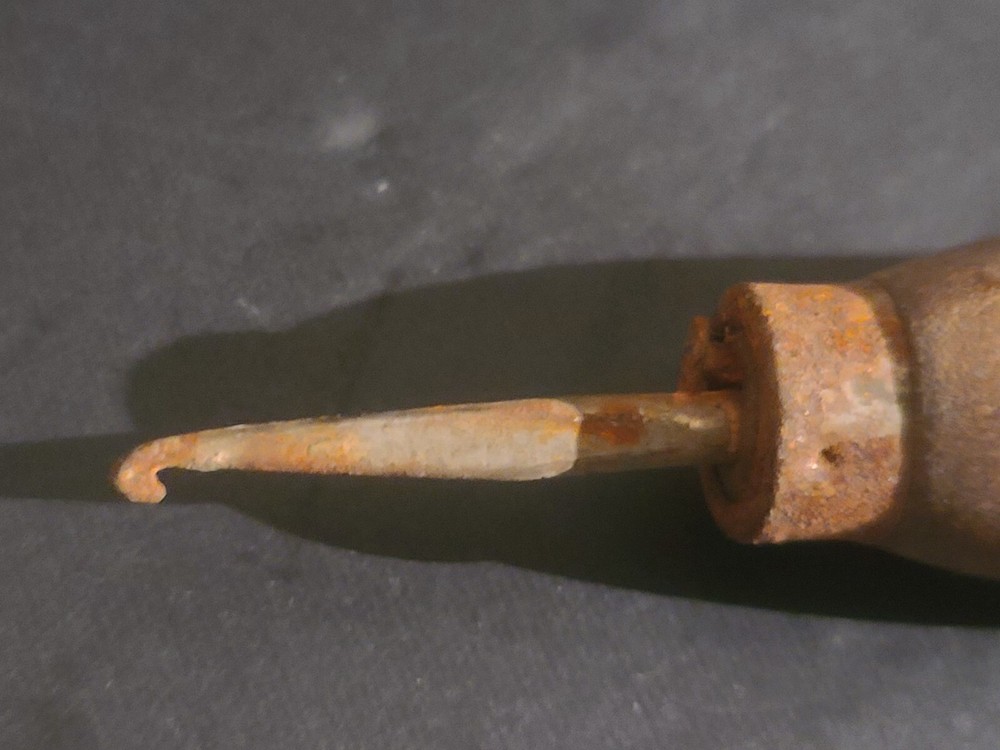 Antique Wood Handle Crochet Hook (B)