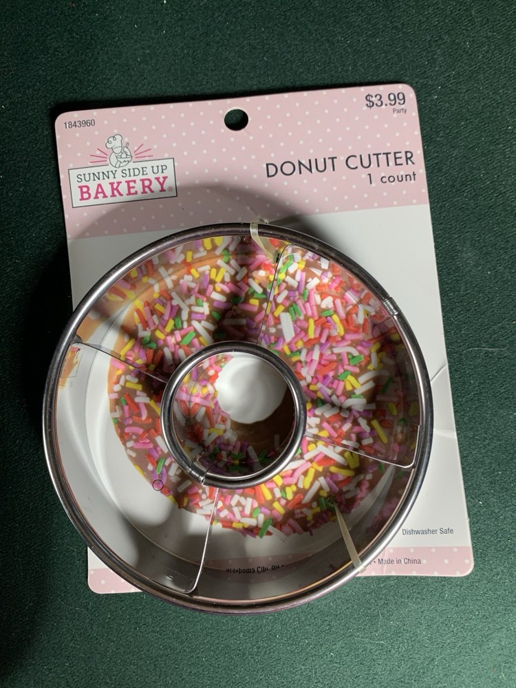 4 Donut Making Pans
