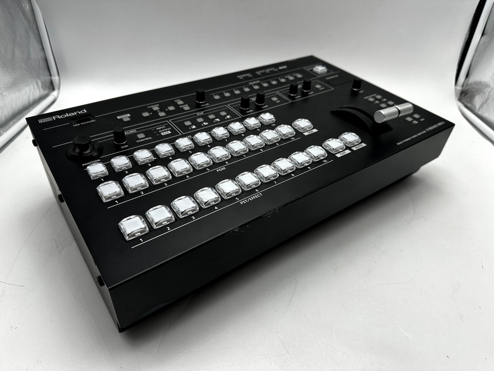 Roland V-800HD MKII Multi-Format Video Switcher - Tested Working - Bent Handle