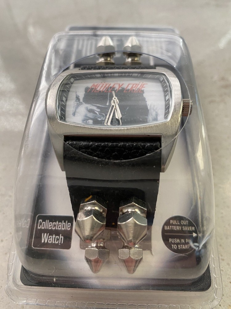 BRAND NEW SEALED MOTLEY CRUE SPIKED WATCH 2002 MOTLEY CRUE TOURING, INC