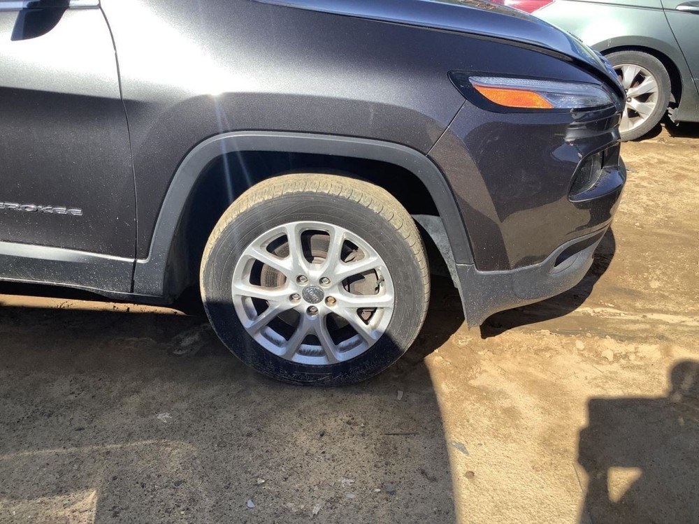 CHEROKEE 2016 Glove Box 4992949