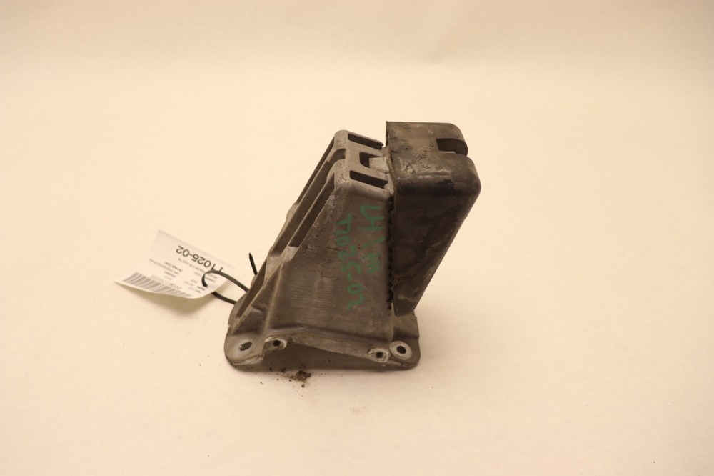 2018-2023 PETERBILT 579 FRONT BONNET HOOD REST BRACKET SUPPORT OEM