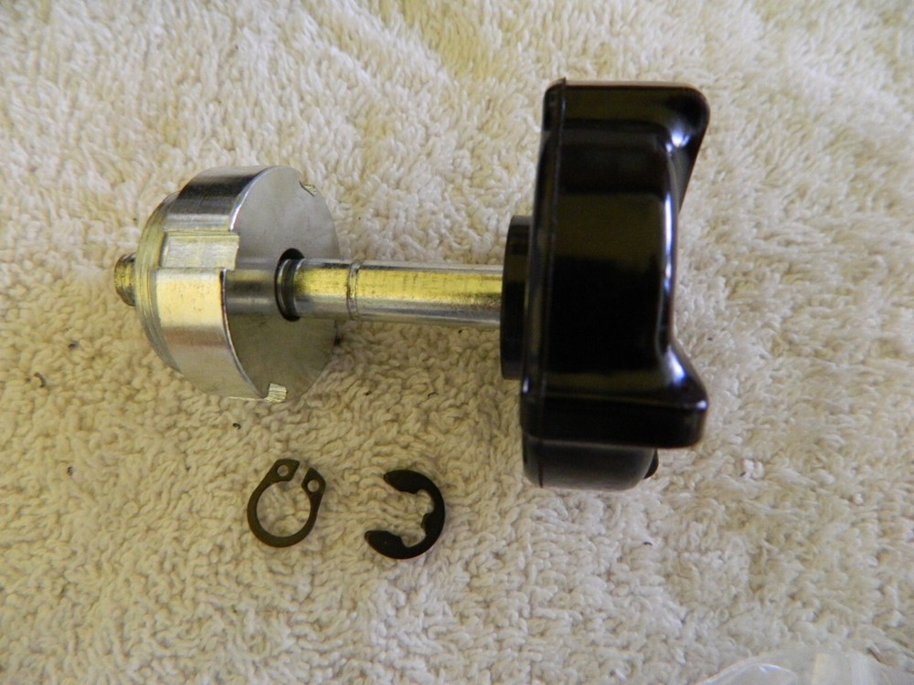 Honda z50a 4 point knobs with base and keepers, pair of knobs