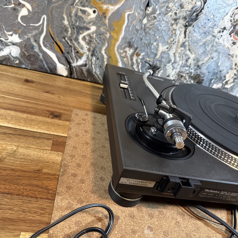 technics sl-1200mk2 Direct Drive turntable Black Dj Audiophile