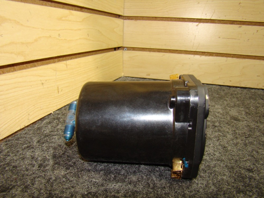 USED UMA (United Instruments) Vertical Speed Indicator PN: 7000, Code C26