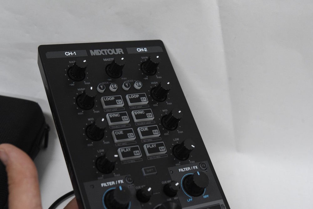 RELOOP MixTour All-In-One DJ Controller with Carry Case & Lightning Cable