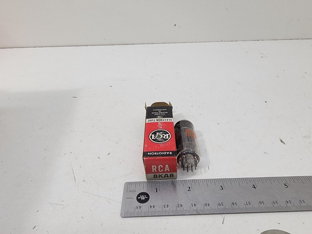 VINTAGE VACUUM ELECTRON TUBE RCA 8KA8