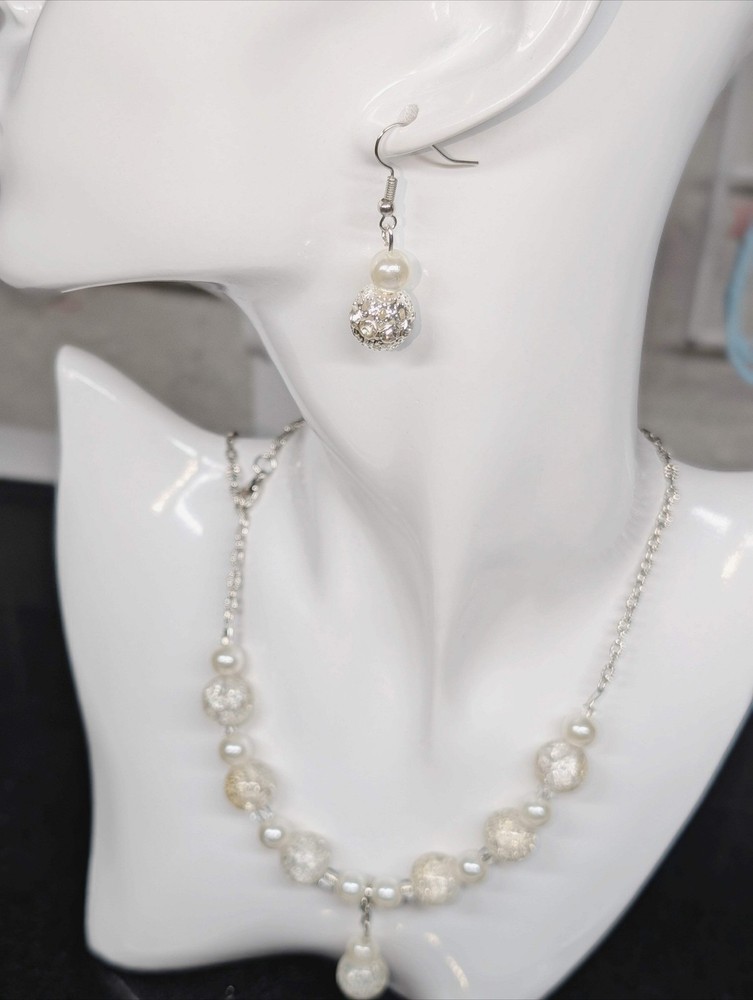 Queen Love Earrings