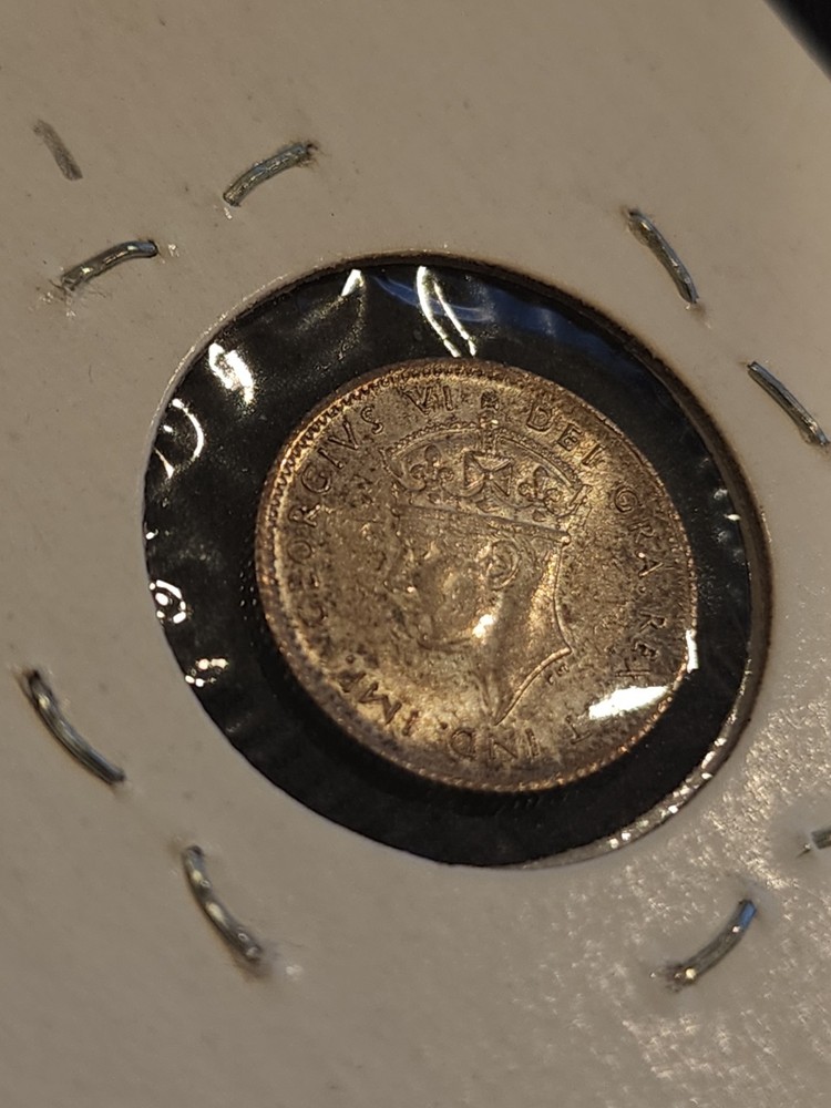 1942 Newfoundland 5 Cents Silver Coin