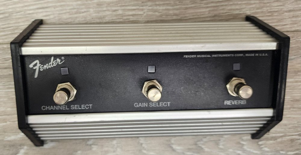 Fender 3 Button Footswitch Foot Switch Channel Gain Select Reverb Setting Tested