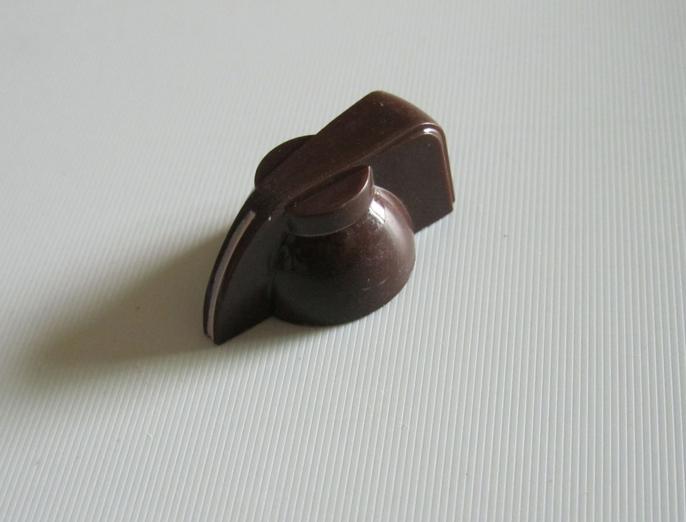 12 Brown Chicken Head Knobs 1/4" Guitar Amp Pedal Knobs Brass Insert Set Screw