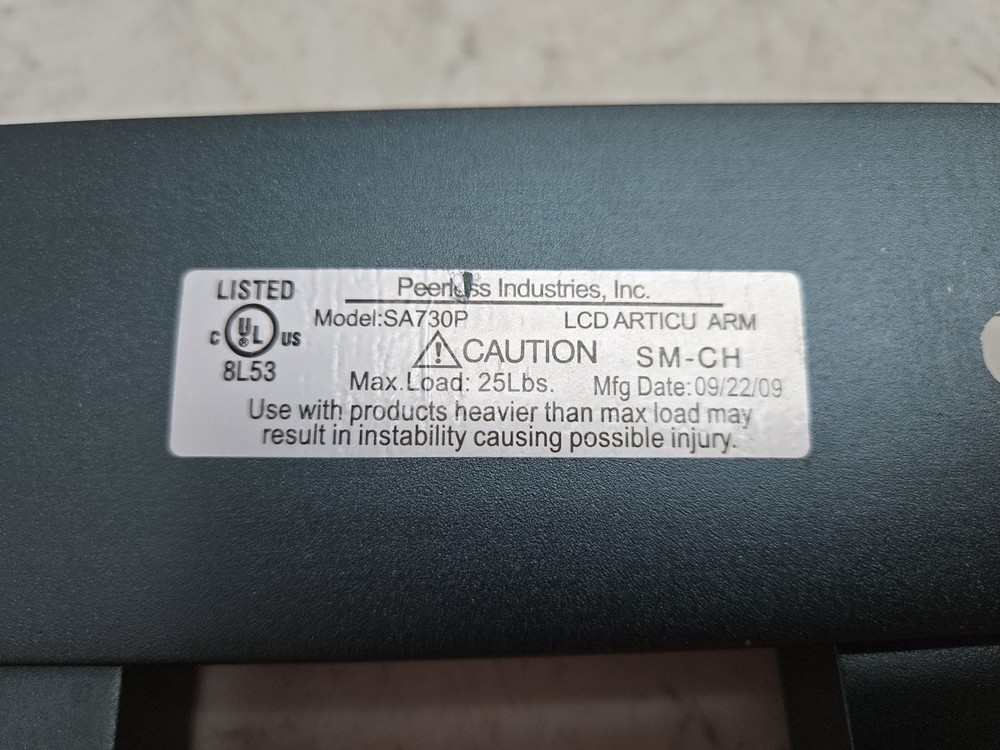 Peerless SA730P Flat Panel Articulating Mount 10" to 29" Compatible w/ Diagonal