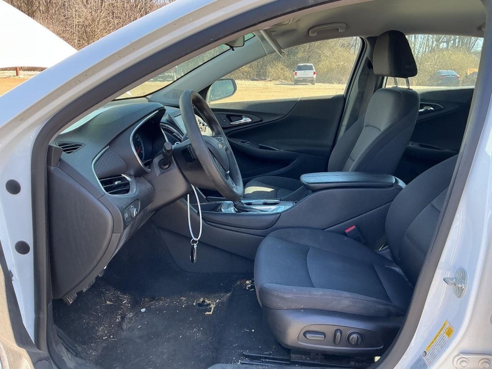 MALIBU 2016 Glove Box 4954499