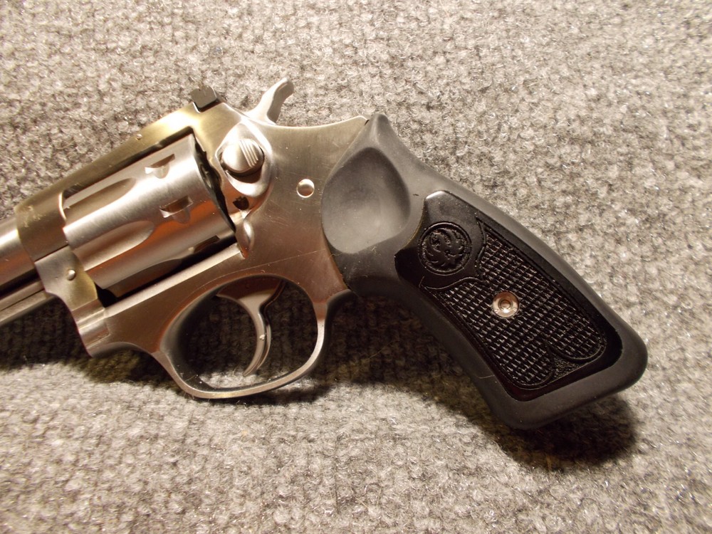 Custom Checkered Inserts for Ruger SP101 Black