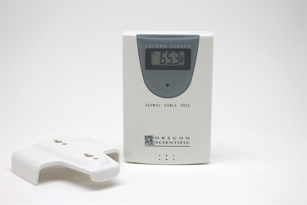Oregon Scientific THR138 Cable Free Wireless Remote Sensor With Multi-Channels