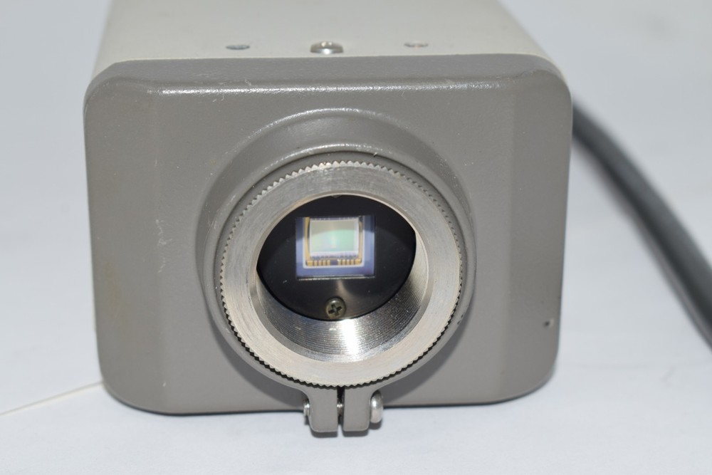 HITACHI KP-116U SOLID STATE CAMERA 117VAC 60HZ 5W