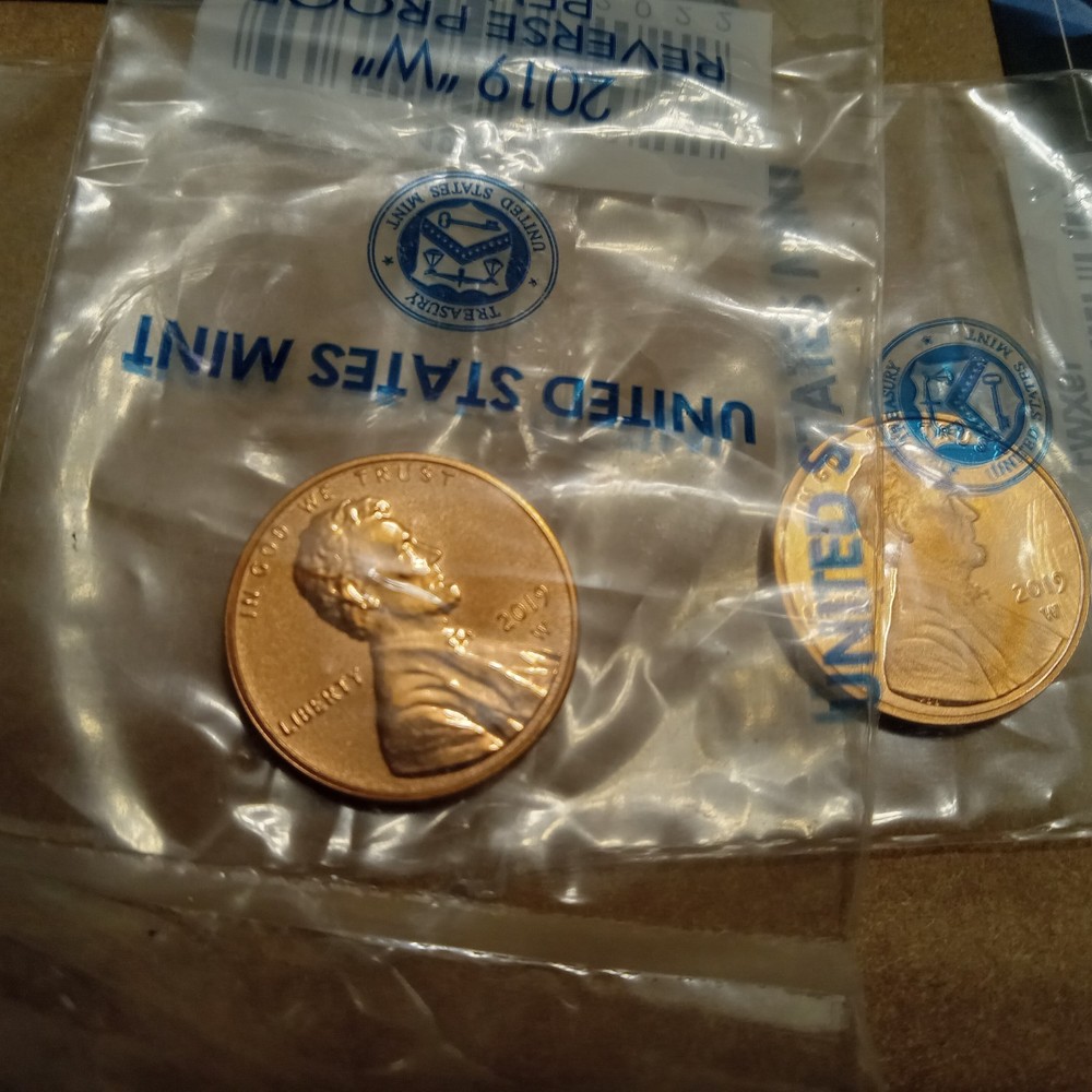 TWO 2019- W PROOF LINCOLN CENTS * REGULAR PROOF & REVERSE PROOF * 2 COIN SET !