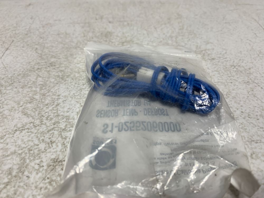 Source 1 S1-02552060000 Sensor Temp Defrost Thermistor 1/4"