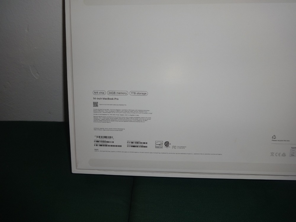 5 Apple Empty Box: Just Boxes No Products