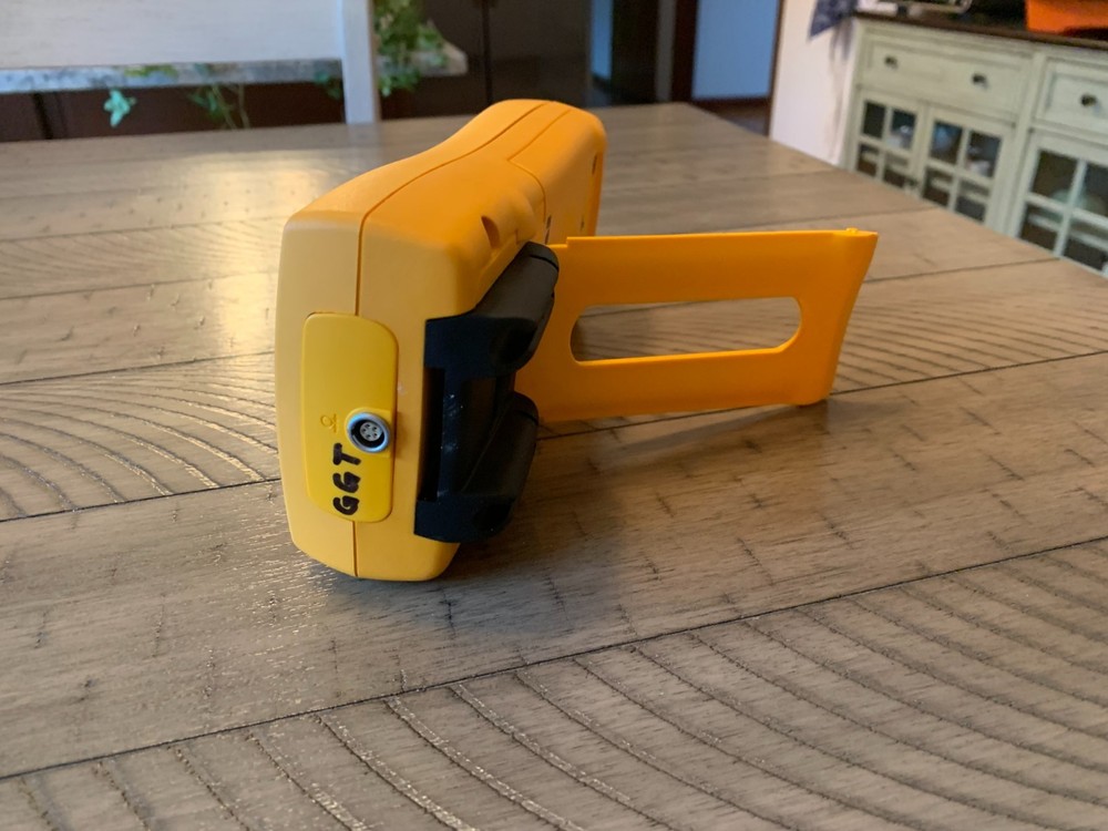 Fluke 725 multifunction process calibrator .