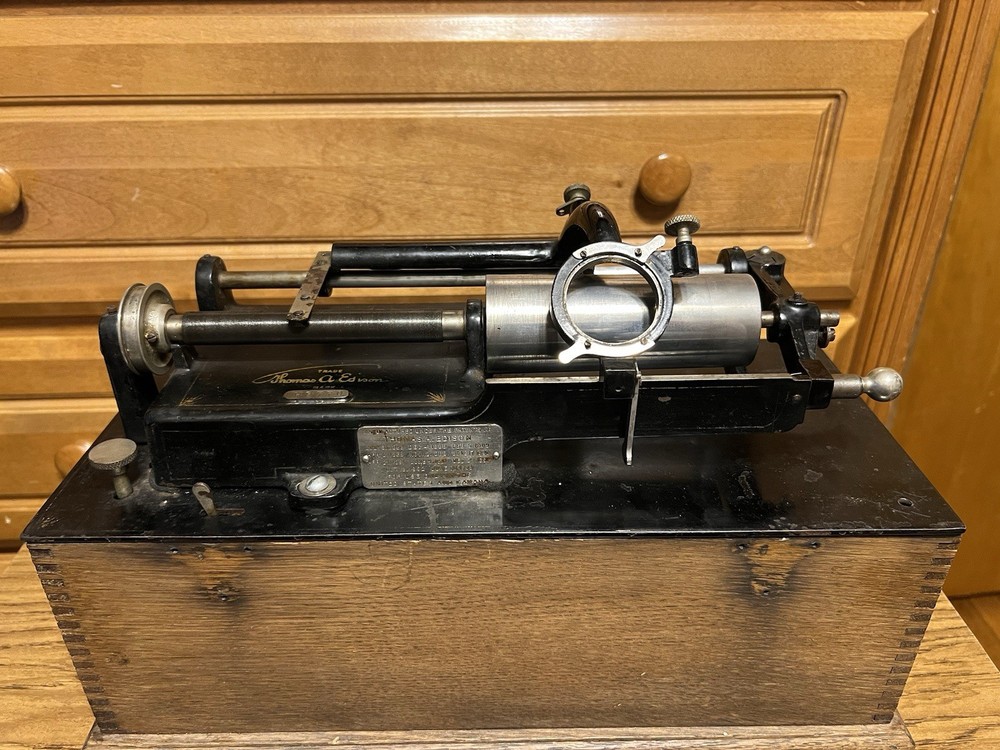 Edison Home Suitcase Phonograph For Restoration