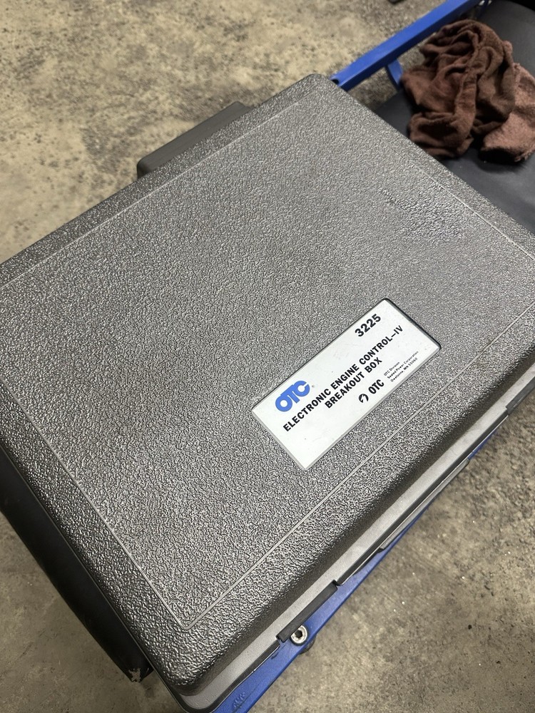 OTC Model 3225 Electronic Engine Control IV Breakout Box OTC-3225