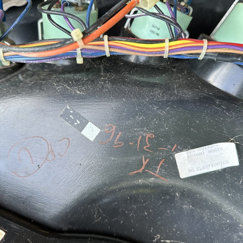 Used Bryant 210 Dash Console Boat Part 220-00149-V