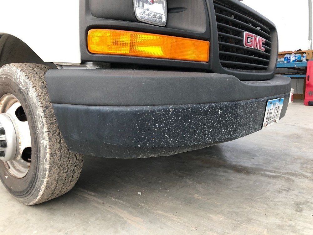 GMC CUBE VAN 1 PIECE STEEL Bumper - Used