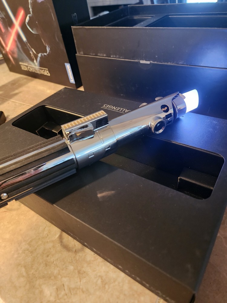 CIB Lenovo Star Wars Jedi Challenges AR Headset w/Lightsaber Controller Open Box