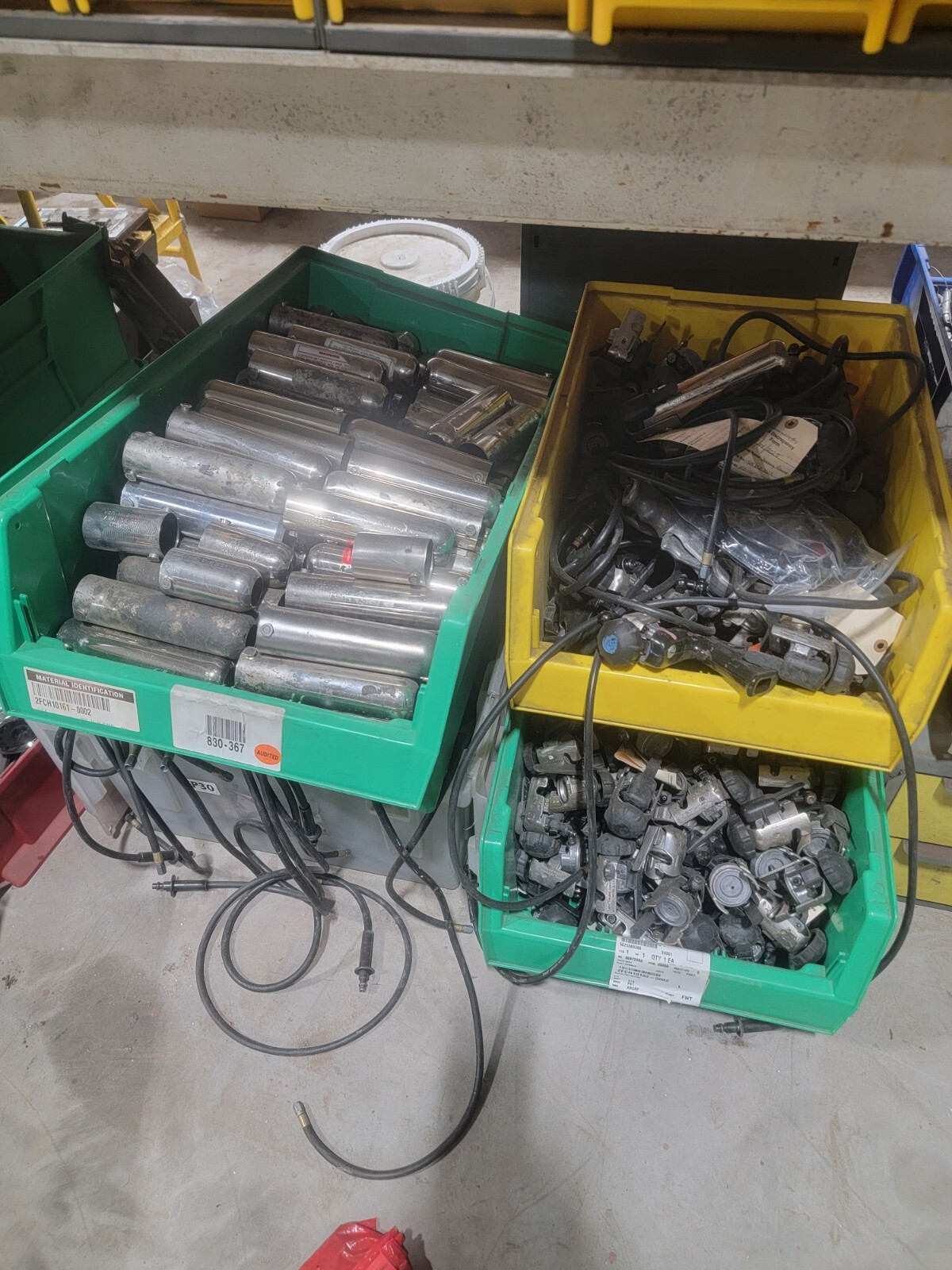 SEMCO Model 250 Pneumatic Sealant Tool 6 oz. Retainer & Hose