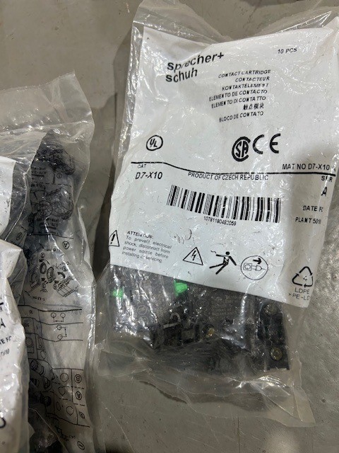 D7-X10 CONTACT BLOCK