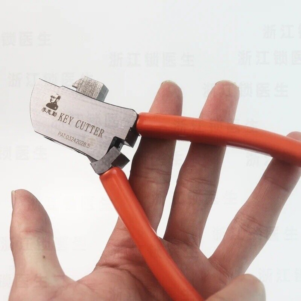 Auto Key Car Key Cutter Locksmith Tool Cut Flat Directly Tool Cutting Machine