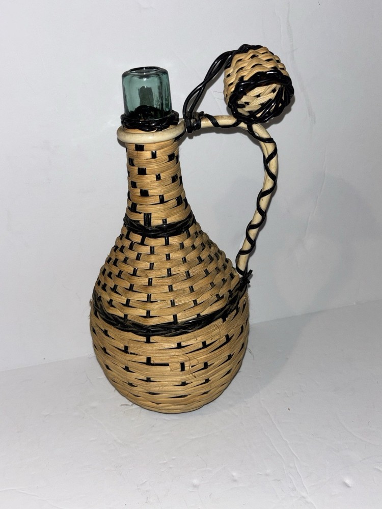 Wicker Wrapped Glass Bottle Demijohn Handle Decanter