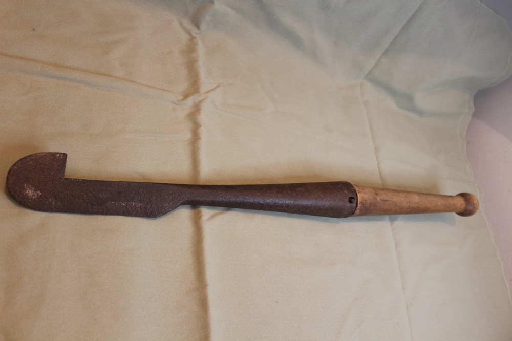 Flensing Tool 26 inches long nice handle