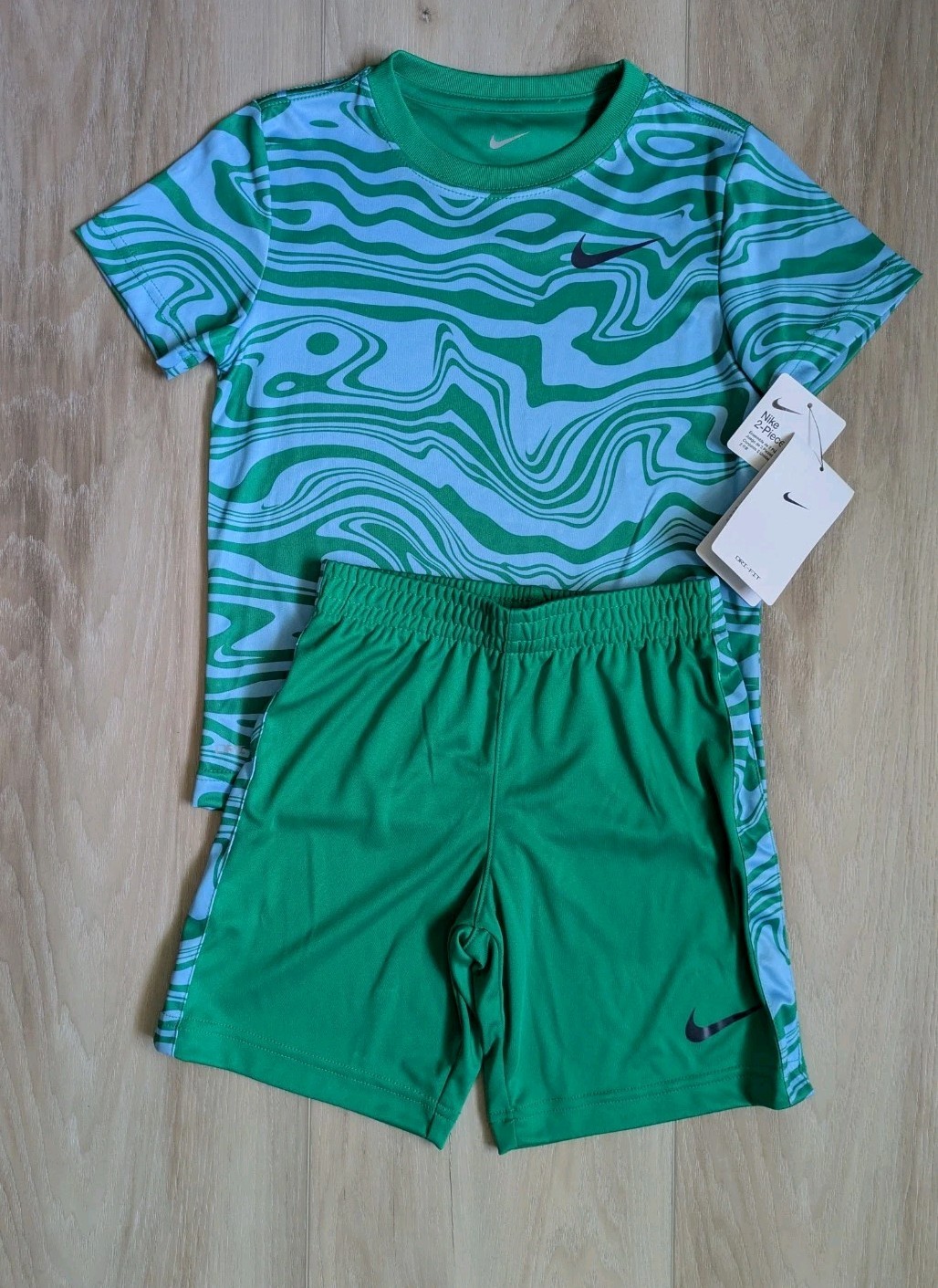 Nike Boys Size 6 T-Shirt & Shorts Set Green Activewear