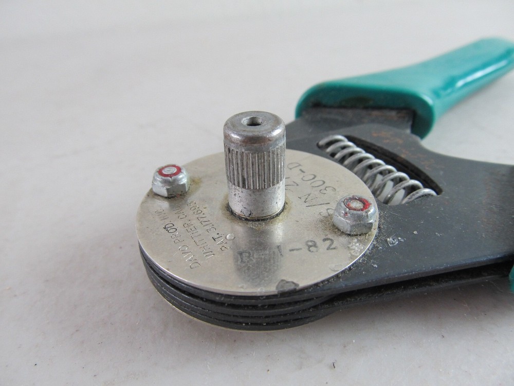 DAVO PROD. 300-D HAND CRIMP TOOL