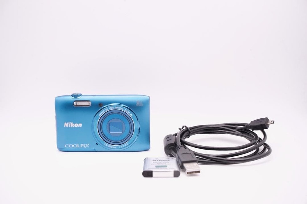 Nikon COOLPIX S3600 Compact Digital Camera Excellent Condition Tested