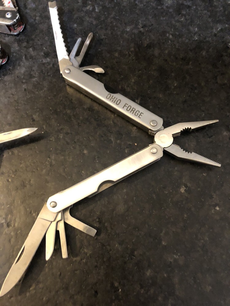 20+ Large & Small Multitool Knives, empty knif cases, etc Lot