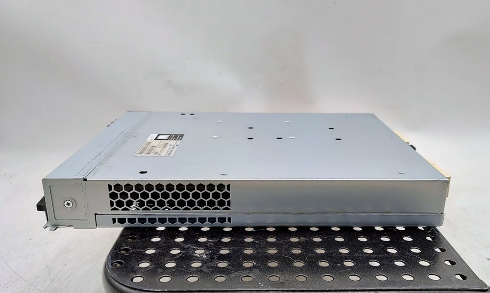IBM 01EJ404 V7000 Node Controller w/ 4x PLRXPL-VC-SH4-C3 SFPs
