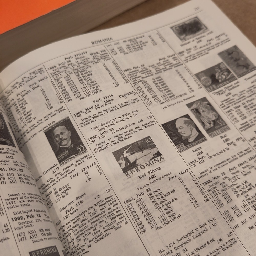 1977 & 1984 Scott Standard Postage Stamp Catalogues - 8 Book Set