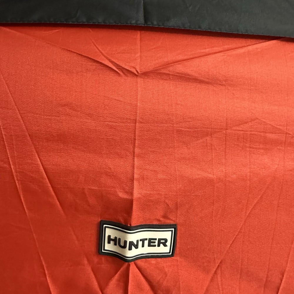 HUNTER Vented Compact Umbrella Black & Red Alternating w/ Cover 100% Polyester