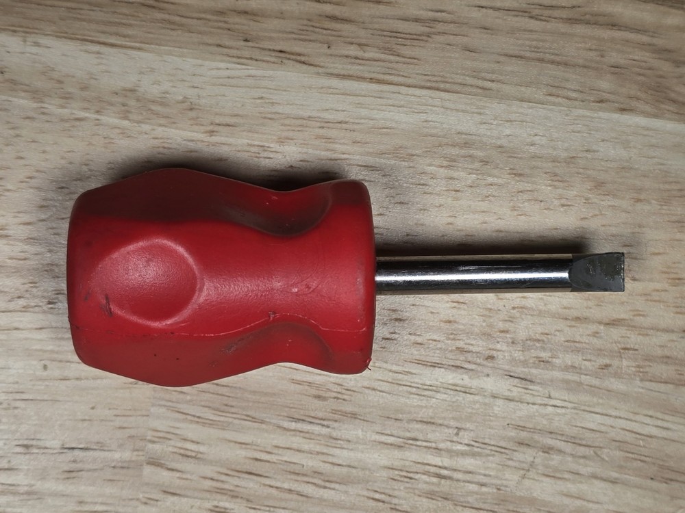 snap on tools red stubby flathead screwdriver SHD1