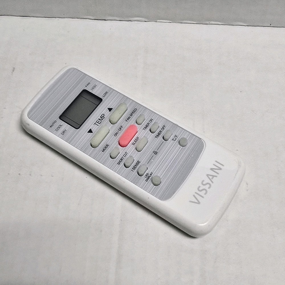 Vissani Replacement Remote Control DG11J1-99 - Missing Battery Cover